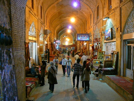09. Bazarul din Shiraz, Iran.JPG