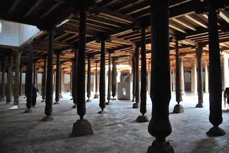 Obiective turistice Uzbekistan: Juma Mosque Khiva