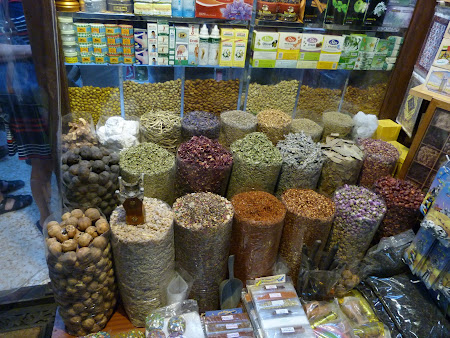 mirodenii in bazar Dubai