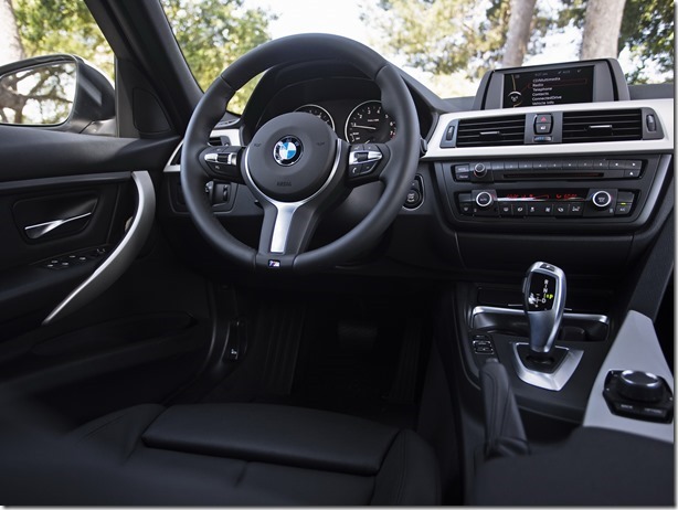 bmw_320i_sedan_us-spec_17_thumb