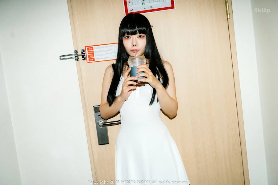 Moon Night Snap – Min ha-rin ‘G컵 (왕쮸쮸)’ Digital Photobook (S.Ver)