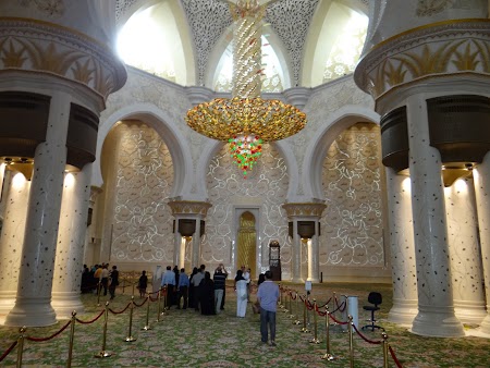 04. Interior Sheikh Zayed Mosque.JPG