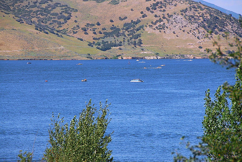 [Boats-on-the--Deer-Creek-Lake2.jpg]