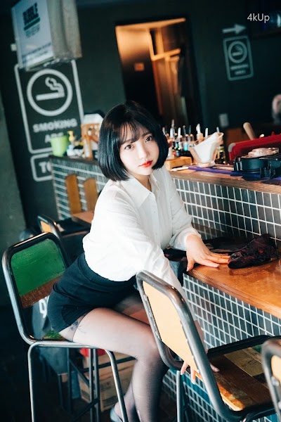[Loozy] Son Ye-Eun (손예은) Tainted Love Bar