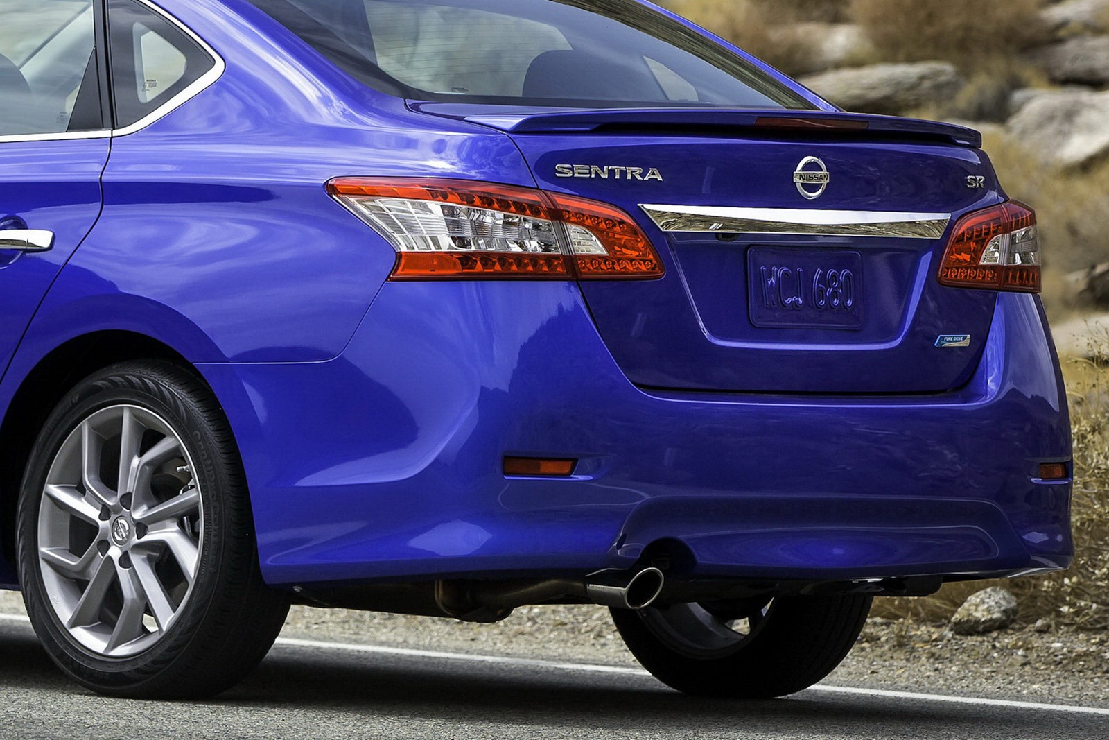 [2013-Nissan-Sentra-23%255B2%255D.jpg]