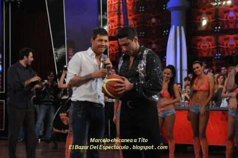 Marcelo chicanea a Tito.JPG