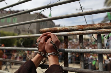 Palestinian prisoners in mass hunger strike