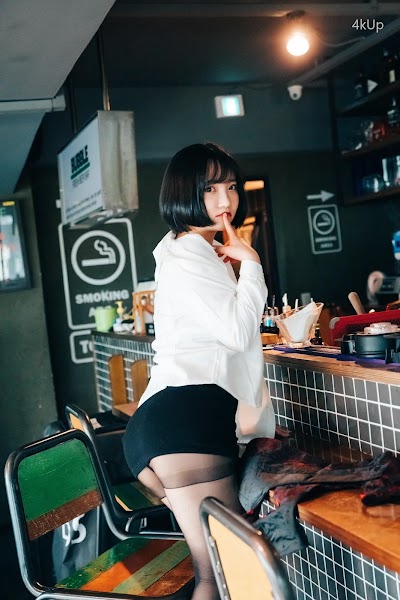 [Loozy] Son Ye-Eun (손예은) Tainted Love Bar