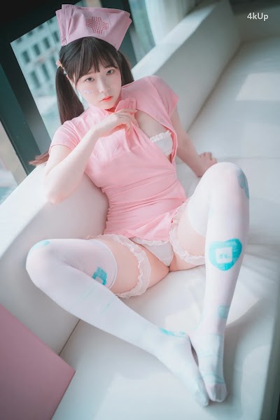 DJAWA Photo – Pia (피아) “Nursing Overtime”