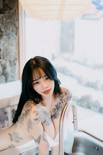 Jeon Bo-Yeon (전보연) Toilet Girl