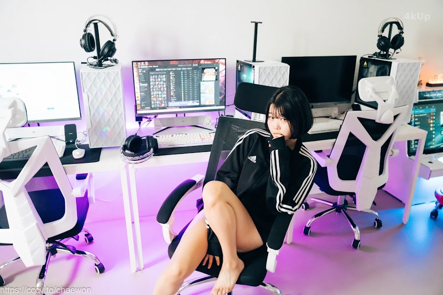 [Loozy] Zia (지아) PC Room With SP (Part A)