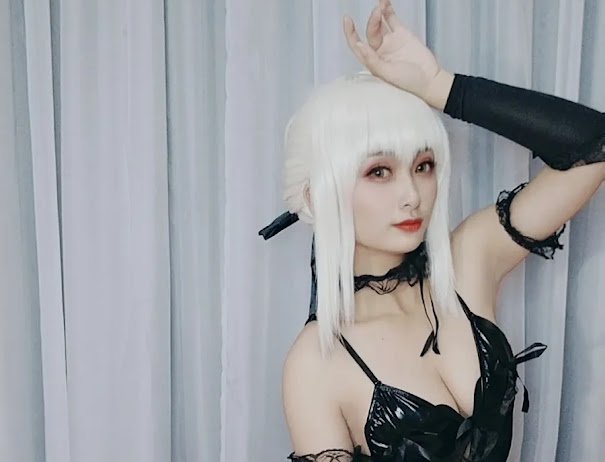 Coser@洛璃LoLiSAMA 黑呆睡衣王座