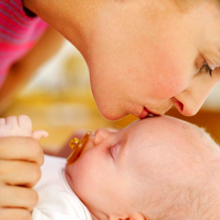 [mother-kissing-baby2%255B19%255D.jpg]