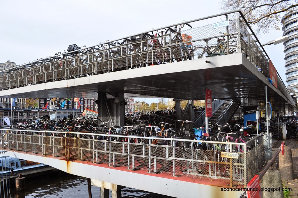 [Amsterdam.-Aparcamiento-bicicletas-C%255B22%255D.jpg]