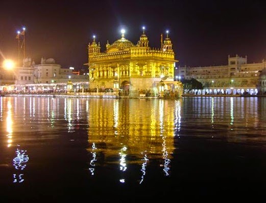75347-Golden-Temple-at-night-Amritsar-0