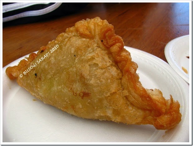 CURRY PUFF FROM THAI WI-RAT © BUSOG! SARAP! 2010