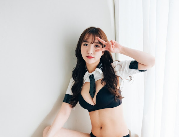 Loozy Maximum Vol.2 – Son Ye-Eun (손예은)