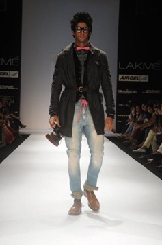 Mohammed Javed Khan's collection at LFW Winter Festive 2011 (3)