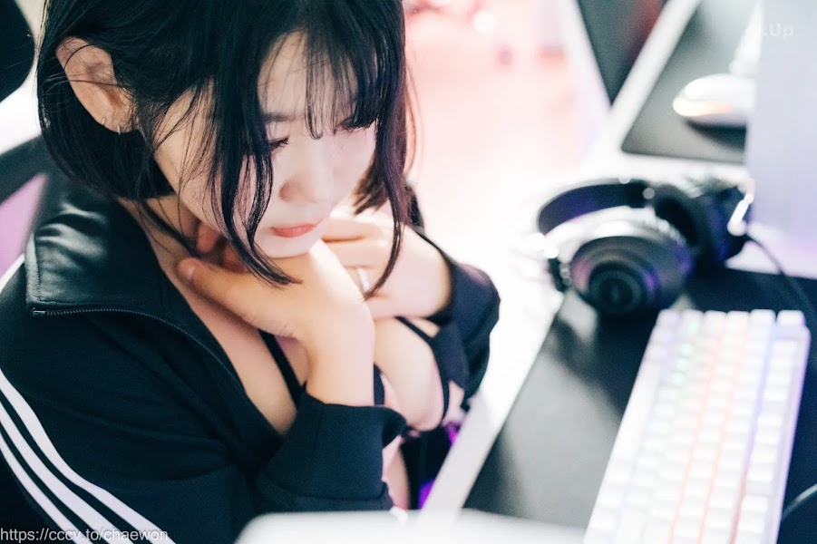 [Loozy] Zia (지아) PC Room With SP (Part A)