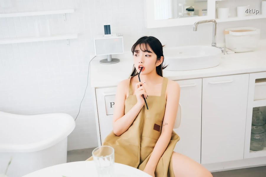 [Loozy] Sonson (손손) Nude Apron