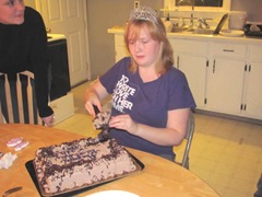10.25.11 Katie cutting her 18th birthday cake2