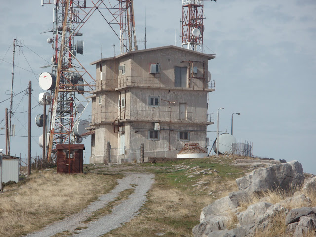 Κέντρο Εκπομπής  Τσεμπερού_2.jpg