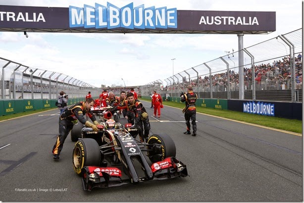 Albert Park, Melbourne, Australia.
Sunday 16 March 2014. 
Lotus mechanics push Pastor Maldonado, Lotus E22 Renault, to the grid.
Photo: Alastair Staley/Lotus F1 Team. 
ref: Digital Image _R6T7921