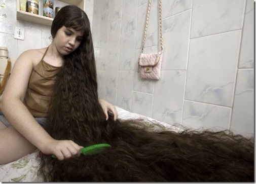 Longest-Hair-Of-12-Year-Old-Brazillian-Girl1