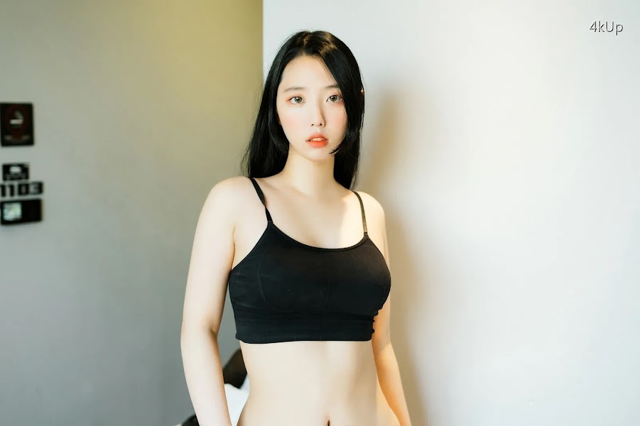 Dame (담) – Girlfriend & Moon Night Snap