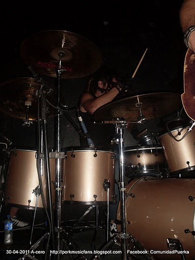 [A-cero%252030-04-2011%2520Show%2520%252844%2529%255B2%255D.jpg]