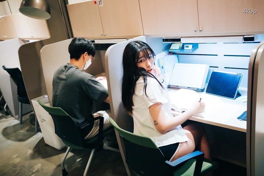 [Loozy] Sonson (손손) Reading Room + S.ver