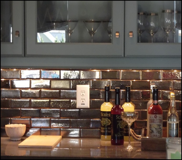 green living room bar backsplash detail