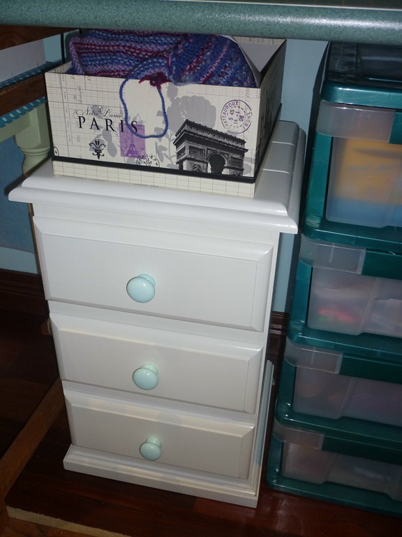 [chest-of-drawers-sm4.jpg]