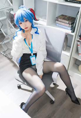 Coser@花铃 甘雨秘书OL