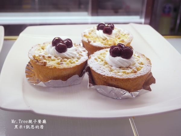 [人氣親子餐廳]大樹先生的家，小屁孩玩樂天堂，超大型球池、超齊全木製廚房組、細沙沙坑、溜滑梯[捷運古亭站]