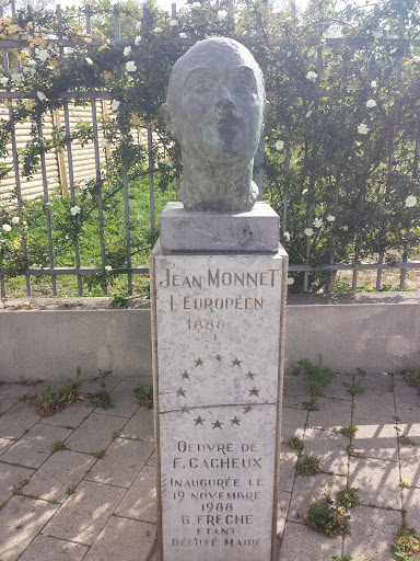 Statue Jean Monnet