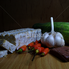 Tempe penyet sambel terasi by Gigih Ardiantoro - Food & Drink Ingredients