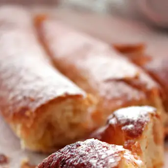 10 Best Sweet Pastry With Icing Sugar Recipes Yummly