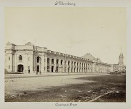 Gostiny Dvor, het 18de-eeuwse warenhuis, aan de Nevski Prospekt in Sint Petersburg