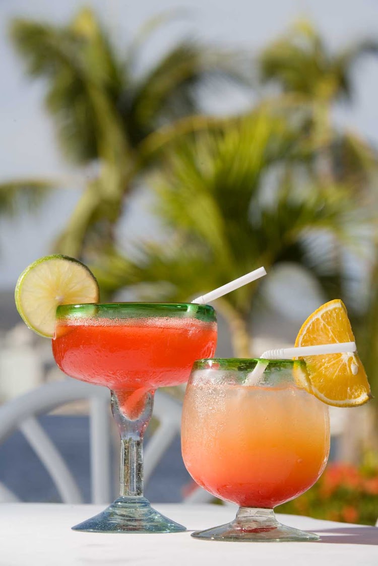 Cool drinks on a warm day in Acapulco.