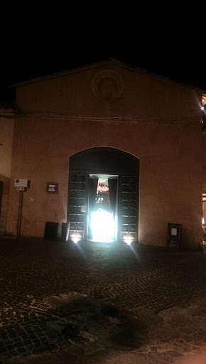 Chiesa Sconsacrata Della Piazza Bassa