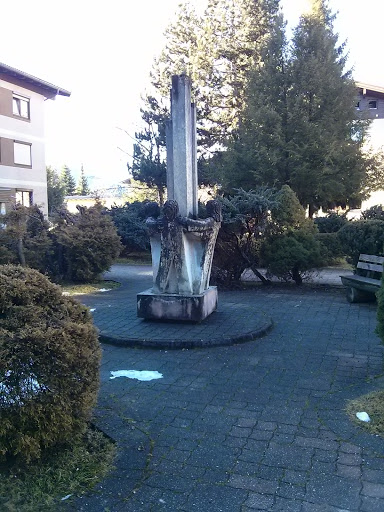 Bergland Statue