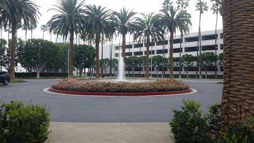 MacArthur Court Fountain