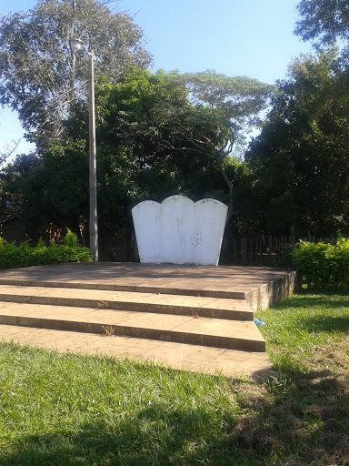 Monumento Plaza Raimundo Rolon