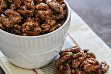Cinnamon Vanilla Glazed Walnuts