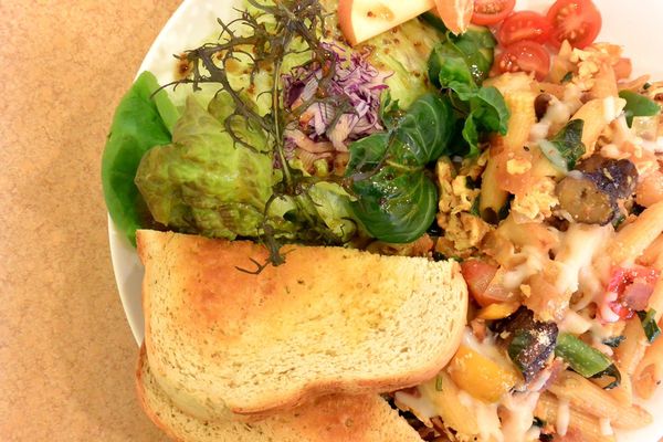 TINA Tina's Kitchen 蒂娜生活廚房~CP值極高早午餐店180元就可以吃到超厚漢堡牛排套餐