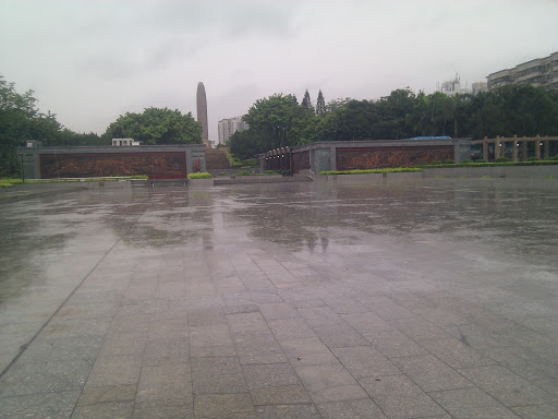 烈士陵园广场