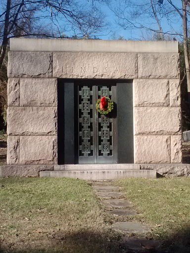 Lindsay Mausoleum 