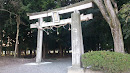 八幡神社 石柱と鳥居@合戸町