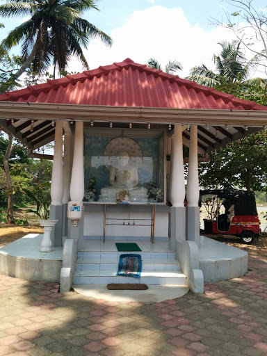 Buddha Statue Near Kaburugamuwa Tank